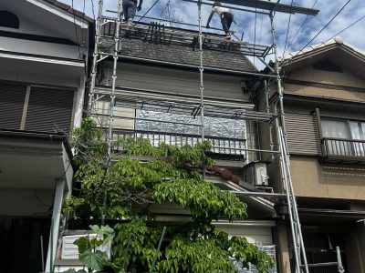 右京区太秦袴田町　屋根カバー工法　着工