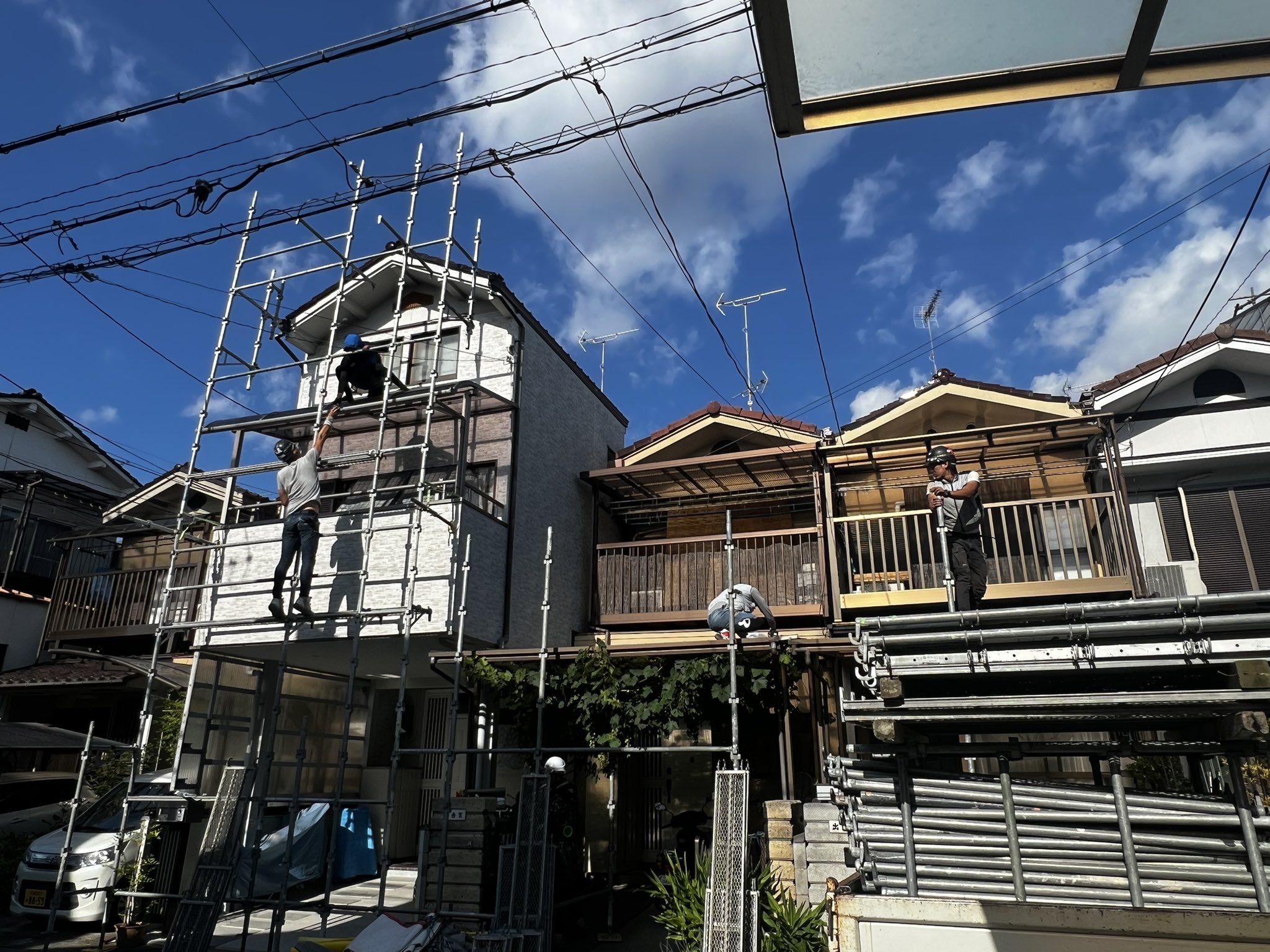 右京区太秦袴田町　屋根葺き替え　着工