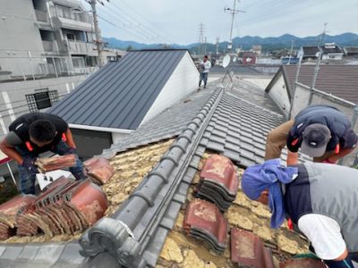 右京区太秦西野町　屋根葺き替え工事　着工